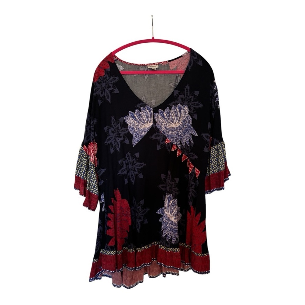 Avenue Floral Boho Tunic Top – Navy Multicolor – Flowy & Lightweight